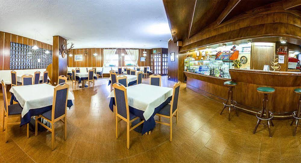 Hotel Alaska 리비뇨 외부 사진
