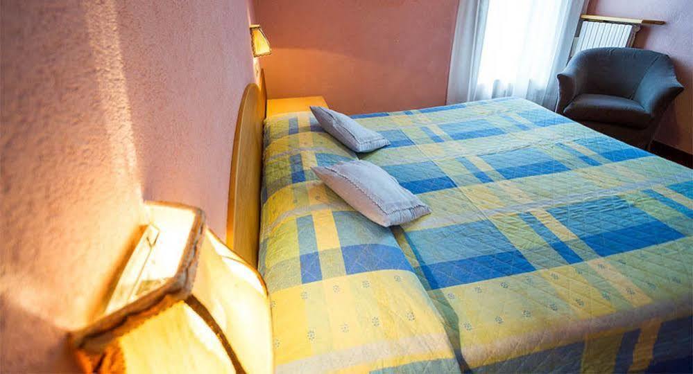 Hotel Alaska 리비뇨 외부 사진